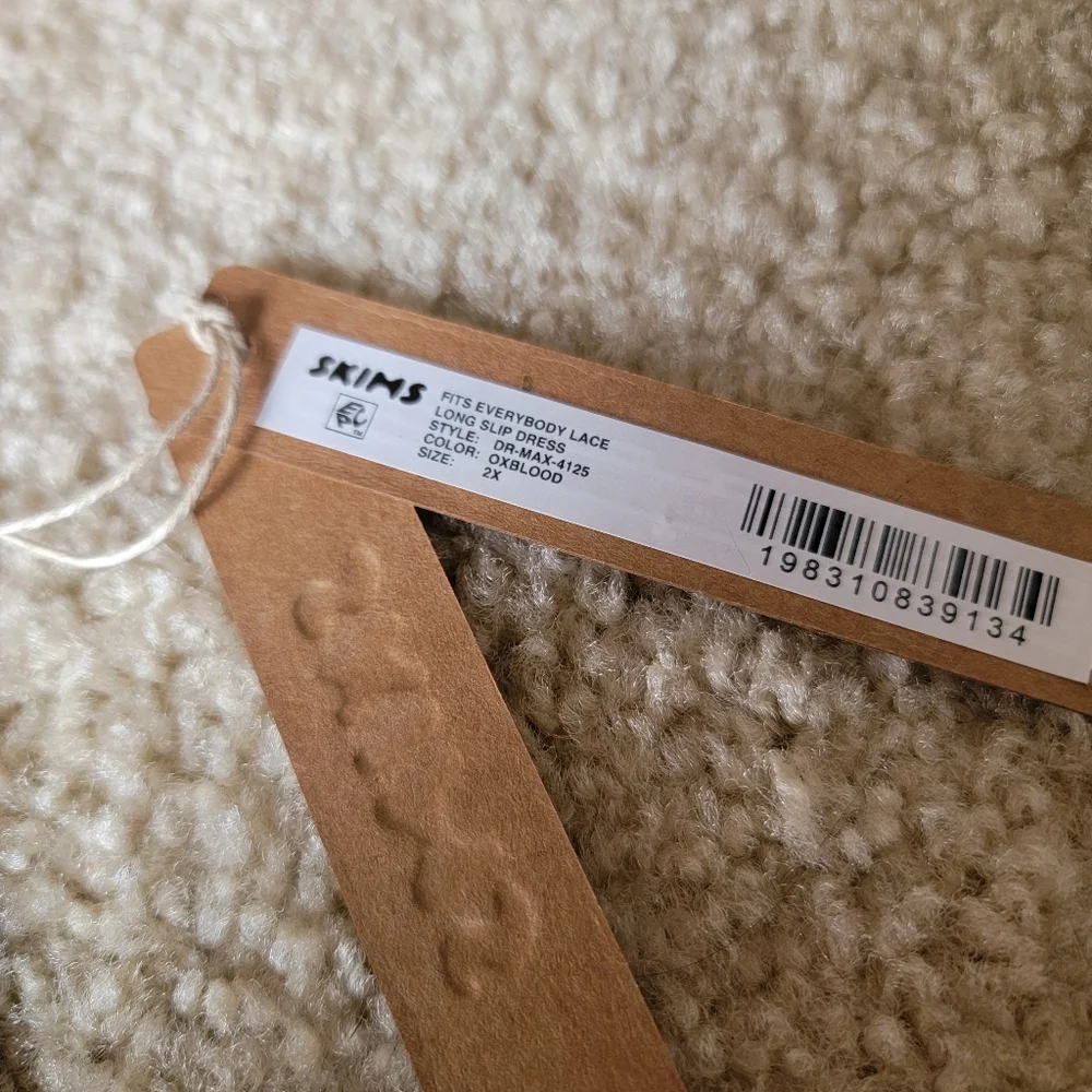 SKIMS Oxblood Fits Everybody Lace Long Dress NWT 2X - Picture 5 of 6